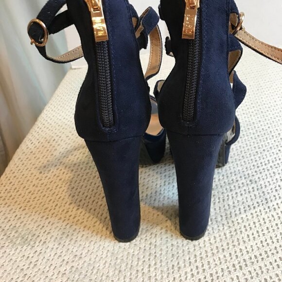 Idifu Women's Chunky High Heel Sandal Strappy Open Toe Ankle Strap Size 6.5 NEW - Picture 2 of 6